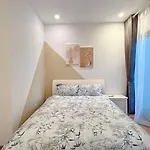 Era House - Luxury Apartment In Ha Noi